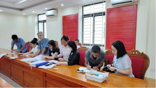 Cấp kinh phí hỗ trợ xóa nhà tạm, nhà dột nát trên địa bàn xã năm 2025
